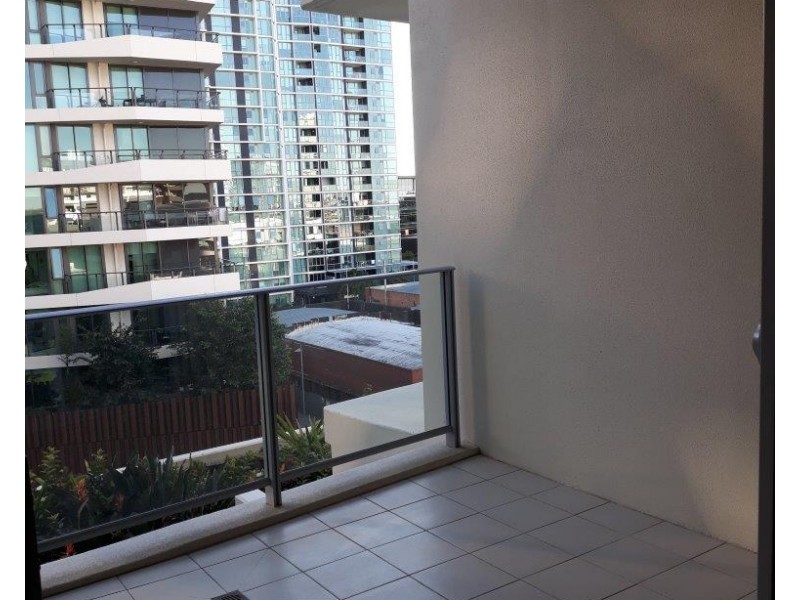 37C Harbour Road, Hamilton QLD 4007