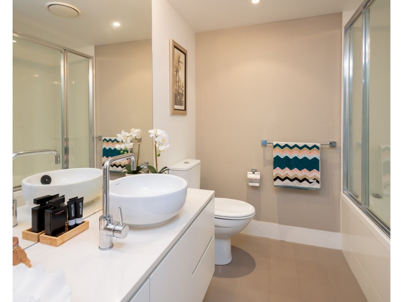 1406/438 Marine Parade, Biggera Waters QLD 4216