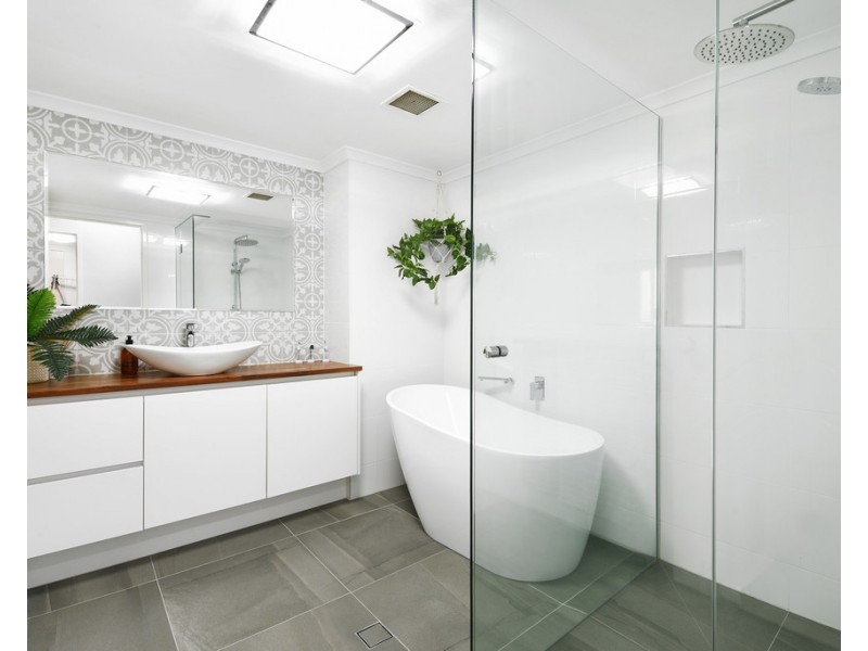 33/41A Broadwater Street, Runaway Bay QLD 4216