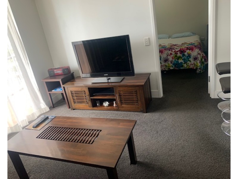 32 Surf Parade, Broadbeach QLD 4218