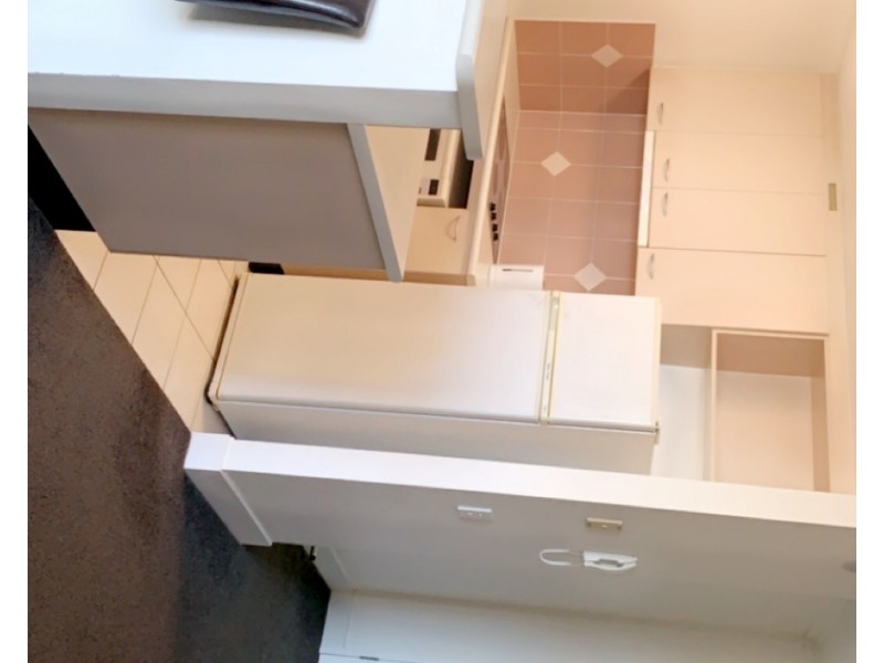 32 Surf Parade, Broadbeach QLD 4218