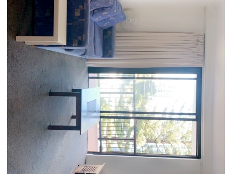 32 Surf Parade, Broadbeach QLD 4218