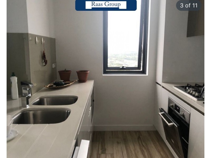 3411/2 como street, Southport QLD 4215