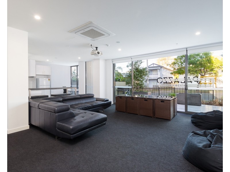 2bd / 70 Carl Street, Woolloongabba QLD 4102