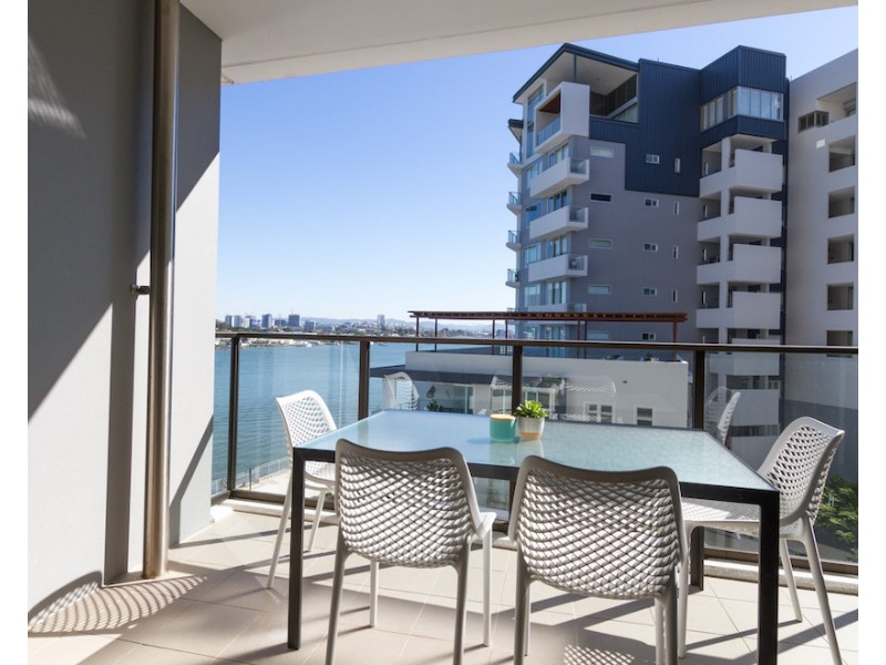 37D Harbour Road, Hamilton QLD 4007