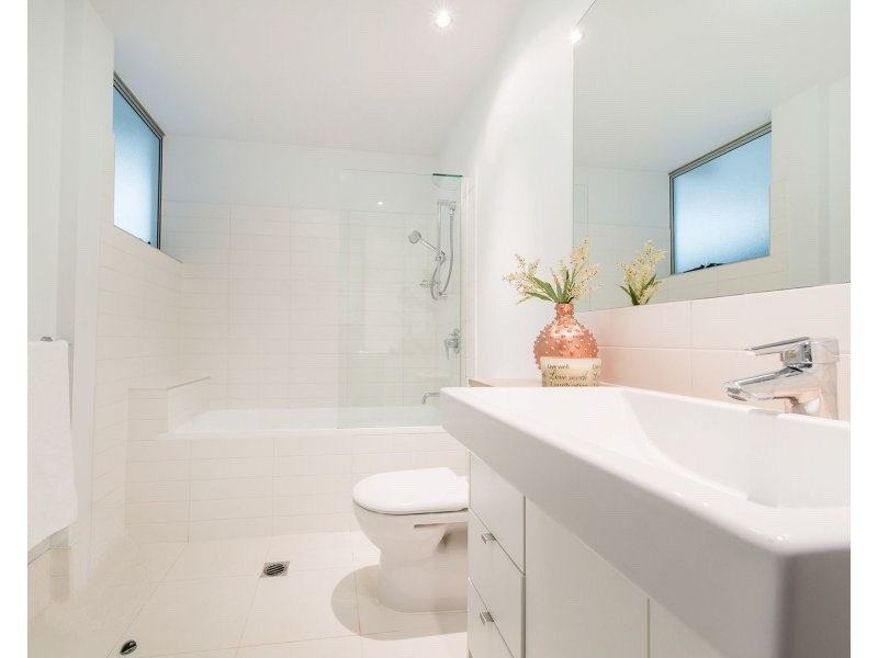 4/48 Addison Ave, Bulimba QLD 4171