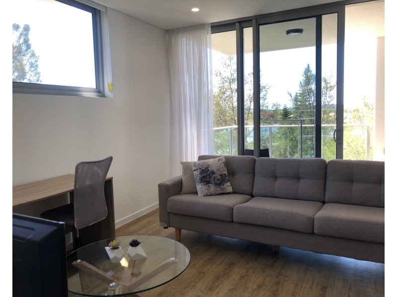 331/33 Lakefront Cres, Varsity Lakes QLD 4227