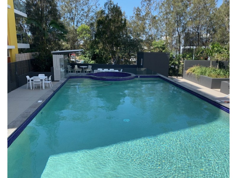 331/33 Lakefront Cres, Varsity Lakes QLD 4227