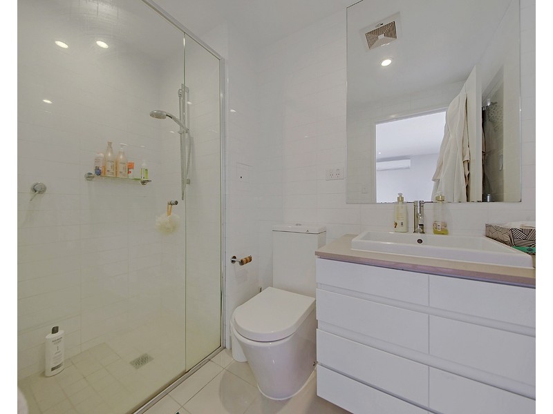 37C Harbour Road, Hamilton QLD 4007