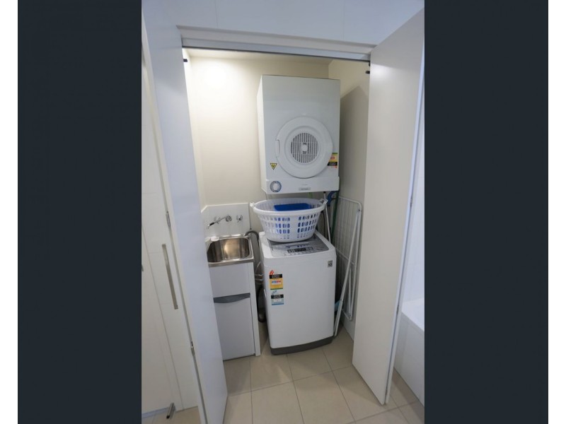 37D Harbour Road, Hamilton QLD 4007