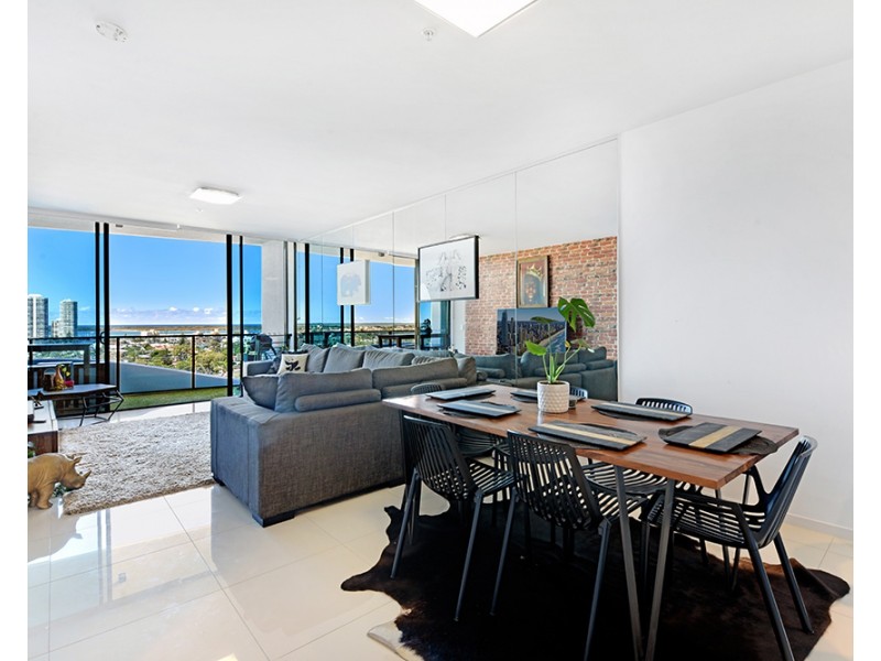 21204/5 Harbourside Court, Biggera Waters QLD 4216