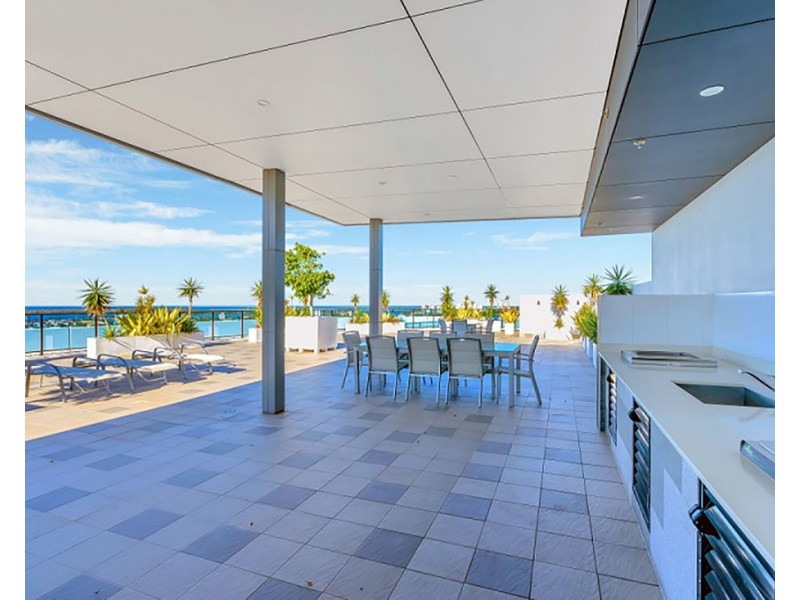 21204/5 Harbourside Court, Biggera Waters QLD 4216