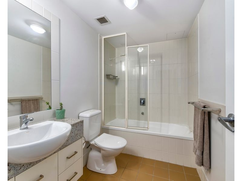 Unit 41 22 Riverview Terrace, Indooroopilly Qld 4068, Indooroopilly QLD 4068