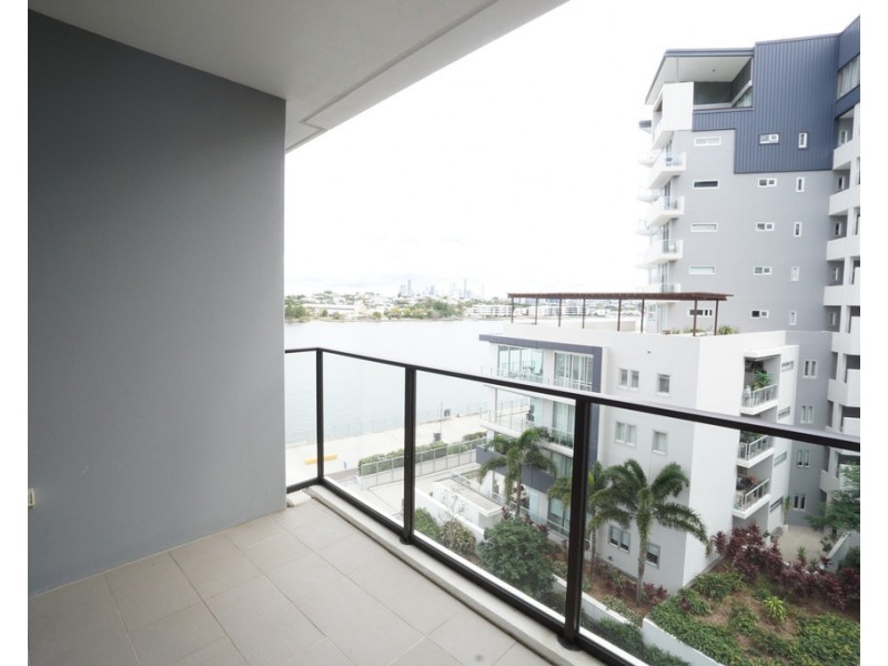 37D Harbour Road, Hamilton QLD 4007