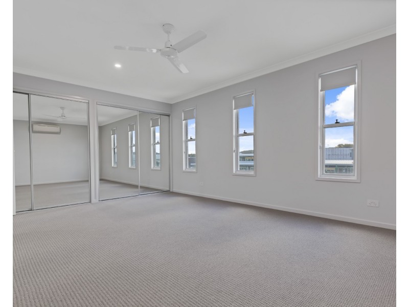 2/7 Bendall Way, Palmview QLD 4553