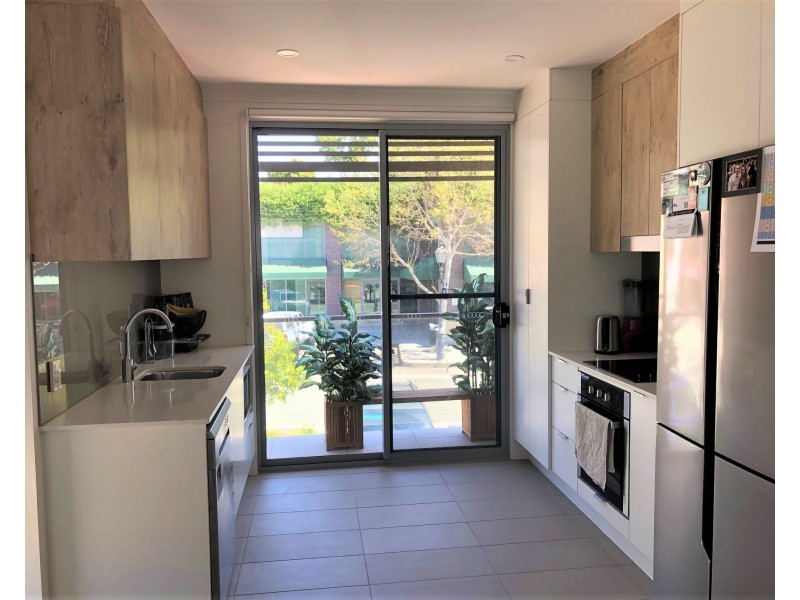 42/3028 The Boulevard, Carrara QLD 4211