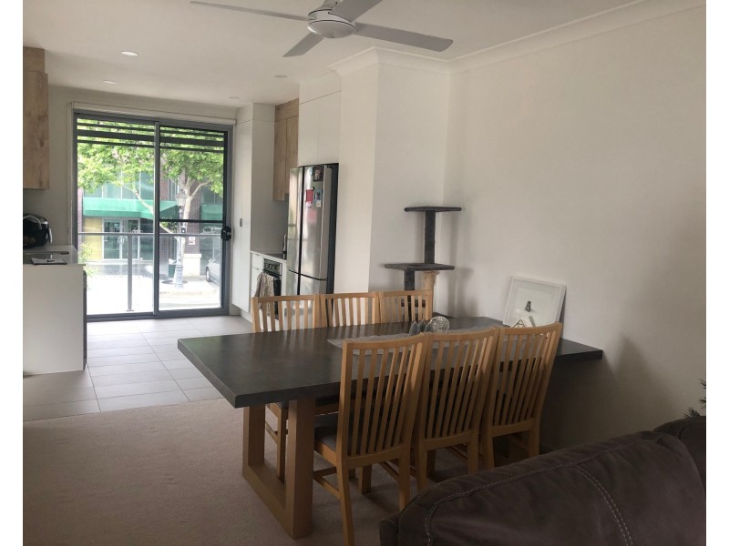 42/3028 The Boulevard, Carrara QLD 4211