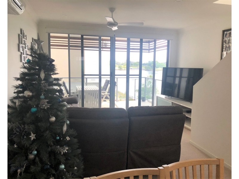 42/3028 The Boulevard, Carrara QLD 4211