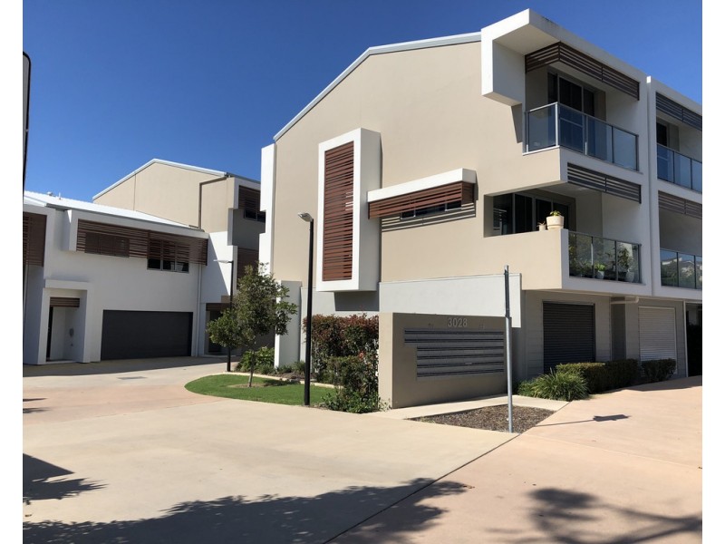 42/3028 The Boulevard, Carrara QLD 4211