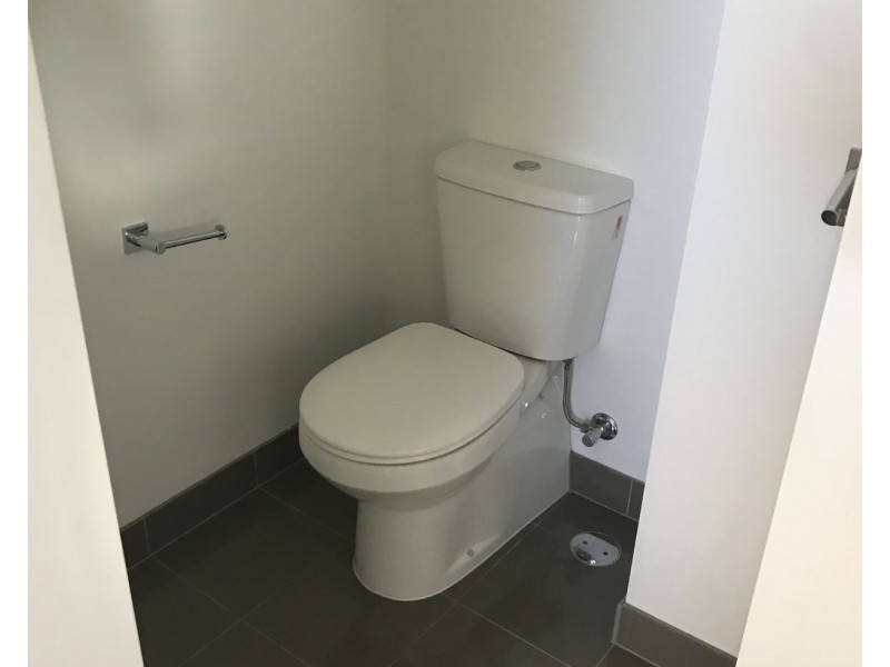 444/33 Lakefront Crescent, Varsity Lakes QLD 4227