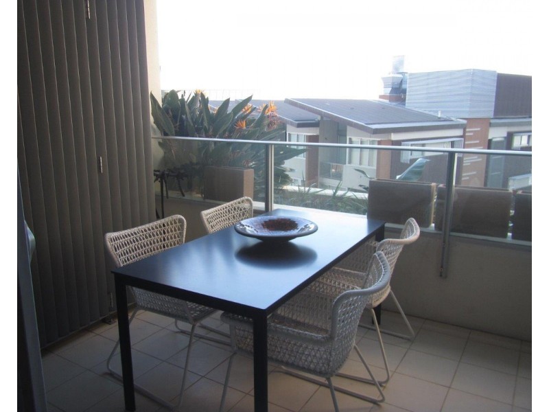 04/37C Harbour Road, Hamilton QLD 4007