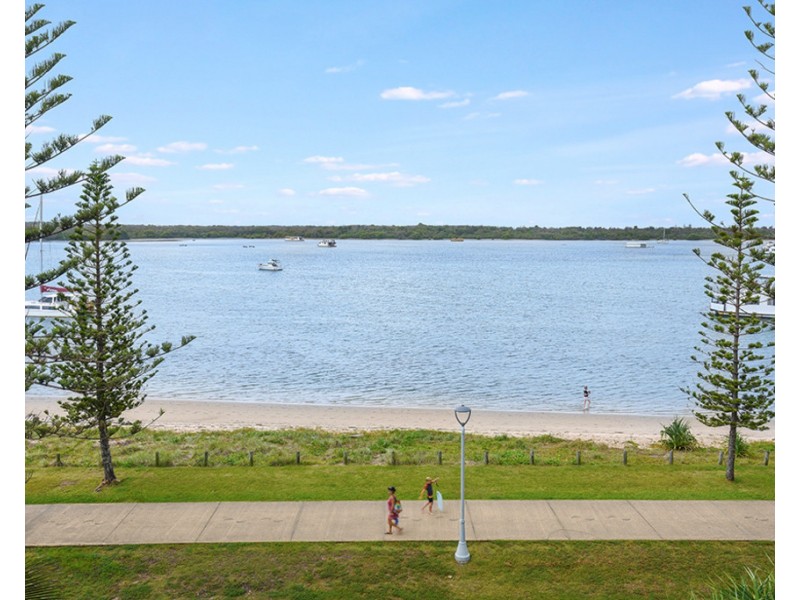 1305/438 Marine Parade, Biggera Waters QLD 4216