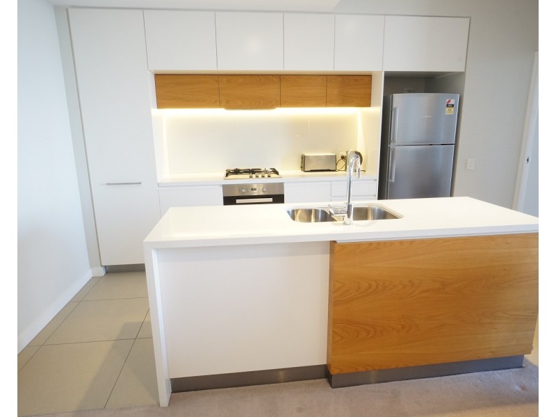 02/37D Harbour Road, Hamilton QLD 4007