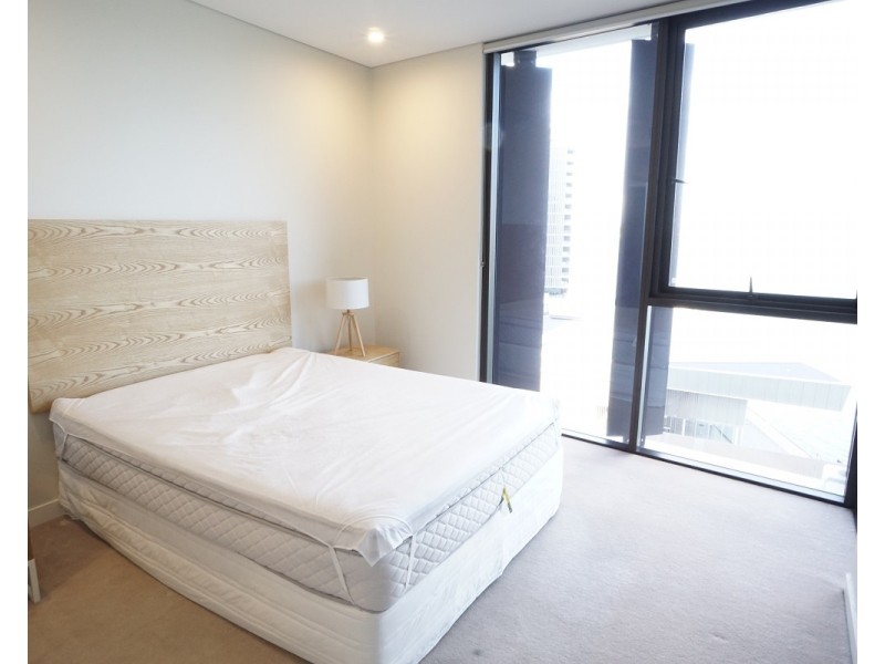 02/37D Harbour Road, Hamilton QLD 4007