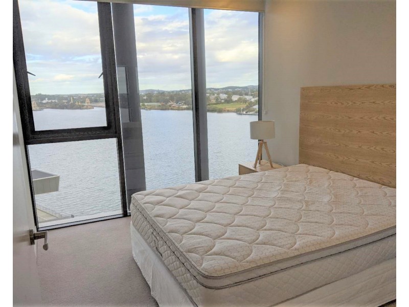 02/37D Harbour Road, Hamilton QLD 4007