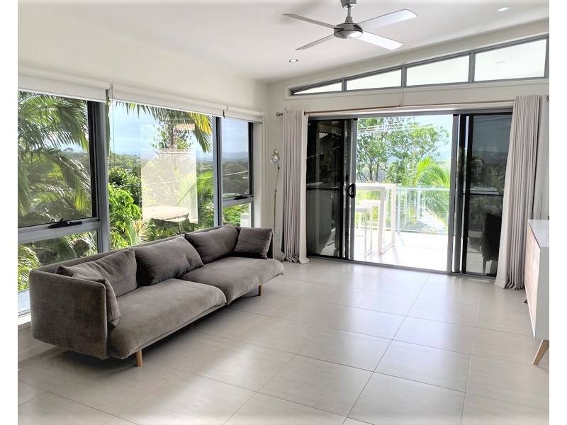 18 Berrima Row, Noosa Heads QLD 4567