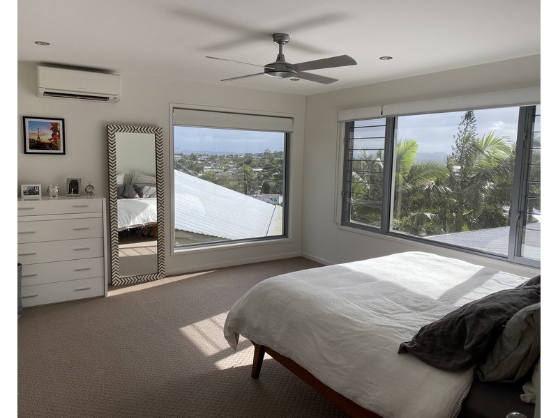 18 Berrima Row, Noosa Heads QLD 4567