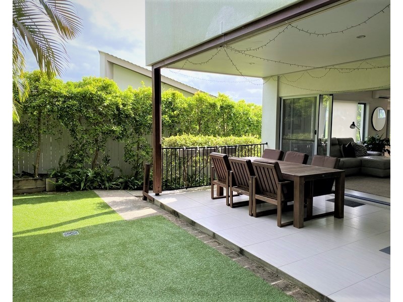 18 Berrima Row, Noosa Heads QLD 4567