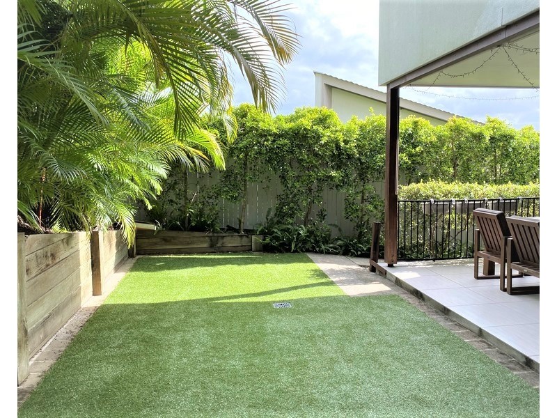 18 Berrima Row, Noosa Heads QLD 4567