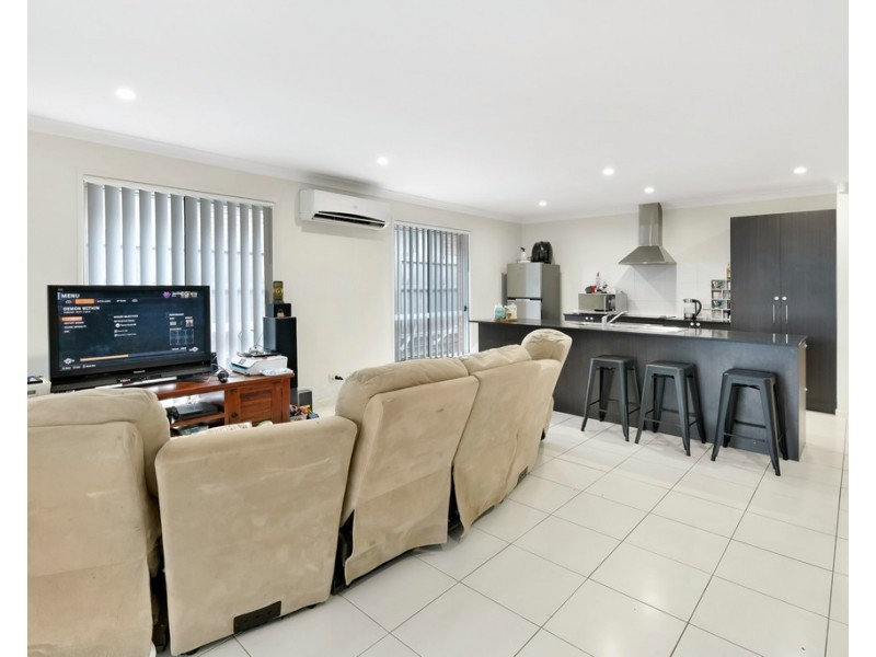 115 Dixon Drive, Pimpama QLD 4209