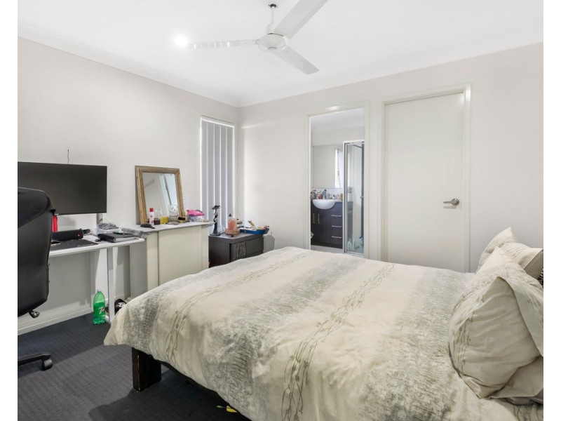 115 Dixon Drive, Pimpama QLD 4209