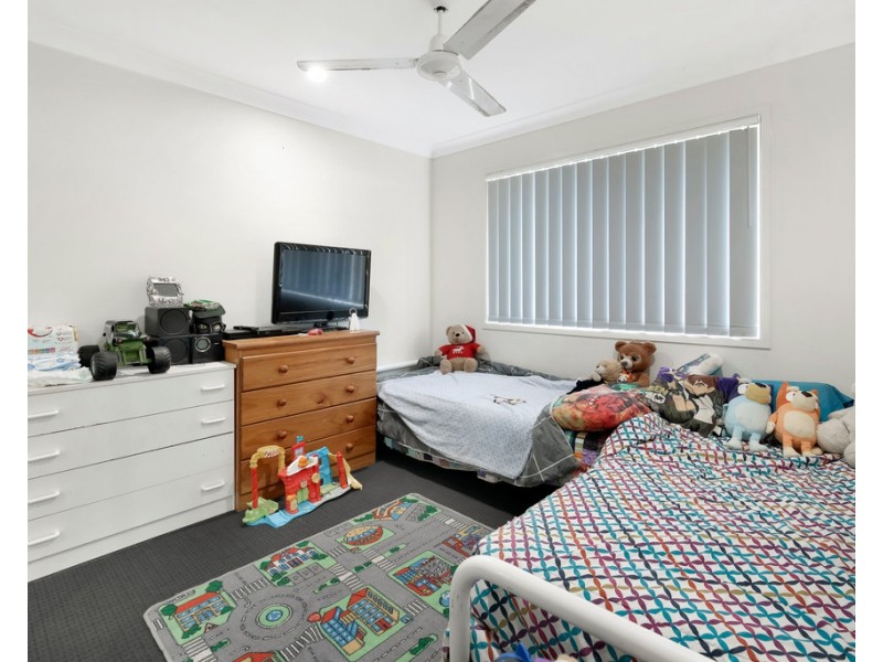 115 Dixon Drive, Pimpama QLD 4209