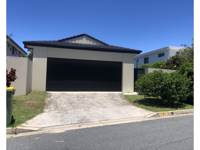 6 Alma Street, Broadbeach Waters QLD 4218