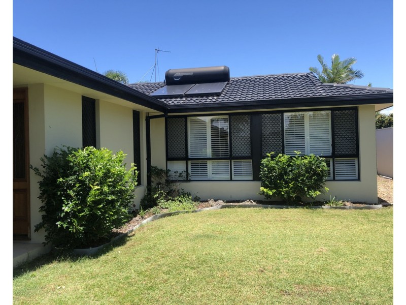 6 Alma Street, Broadbeach Waters QLD 4218