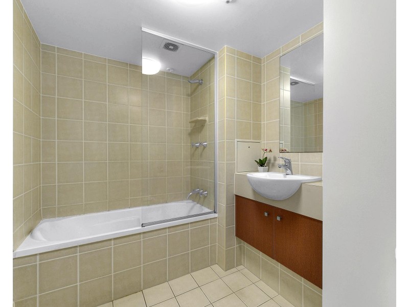 170 Leichhardt Street, Spring Hill QLD 4000