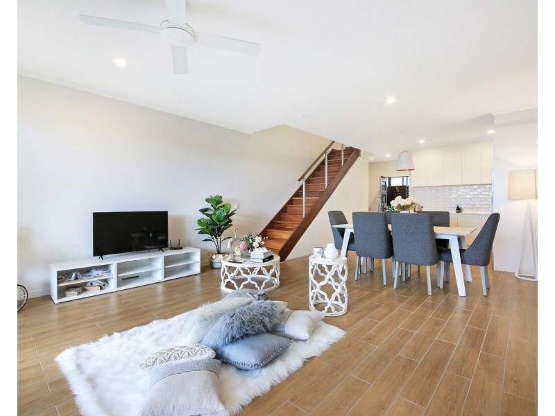 8/42 Stadium Drive, Robina QLD 4226
