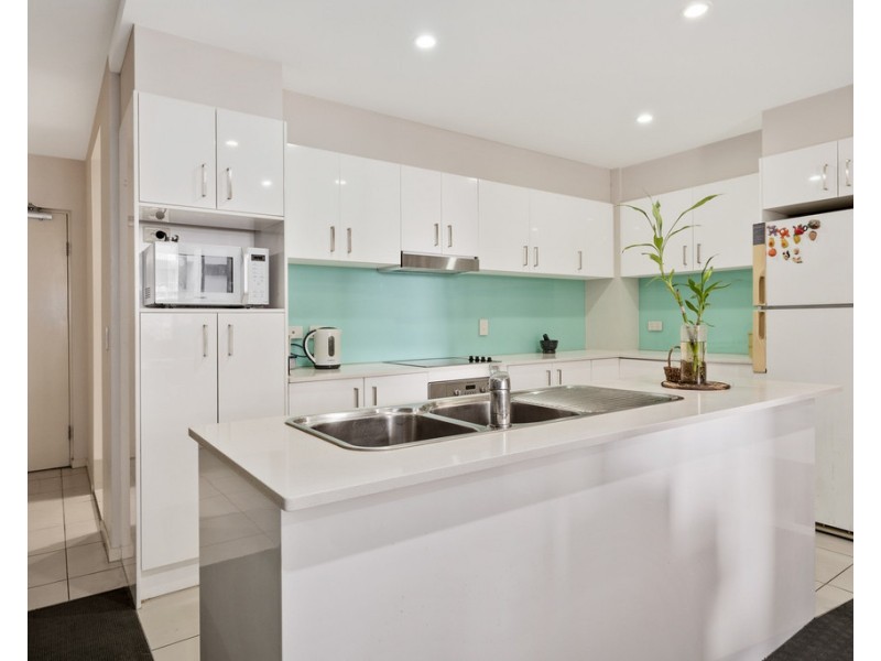 204/20 Playfield st, Chermside QLD 4032
