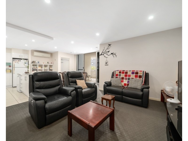 204/20 Playfield st, Chermside QLD 4032