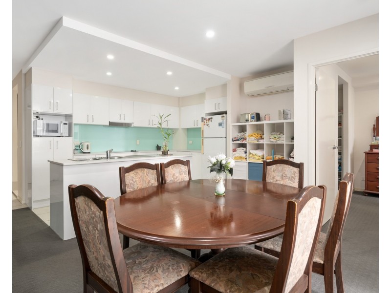 204/20 Playfield st, Chermside QLD 4032