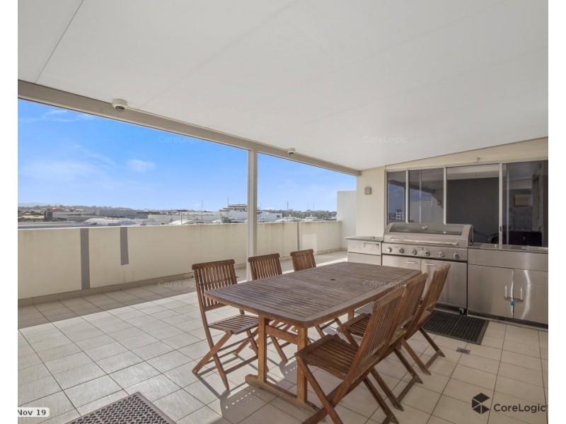 204/20 Playfield st, Chermside QLD 4032