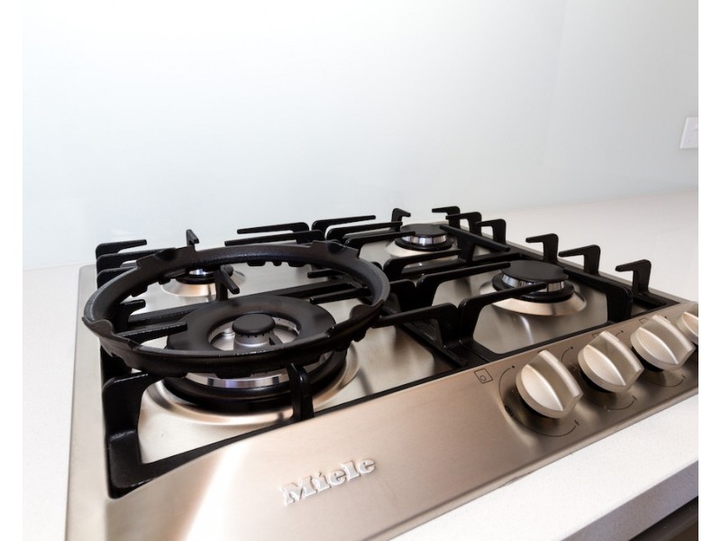 02/37D Harbour Road, Hamilton QLD 4007