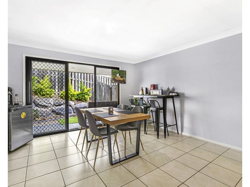 15/136 Pacific Pines Blvd, Pacific Pines QLD 4211