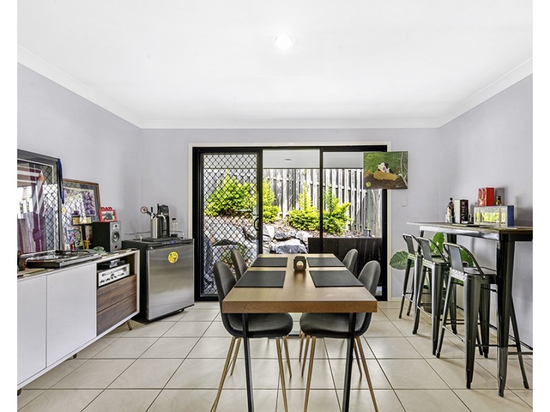 15/136 Pacific Pines Blvd, Pacific Pines QLD 4211