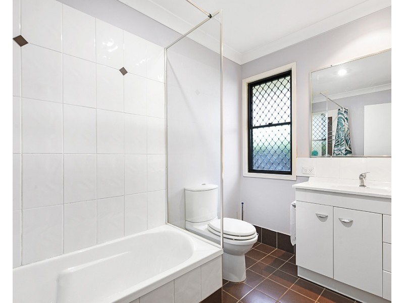 15/136 Pacific Pines Blvd, Pacific Pines QLD 4211