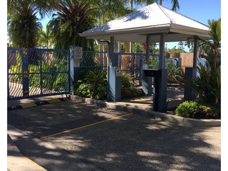 114-118 Trinity Beach Rd, Trinity Beach QLD 4879