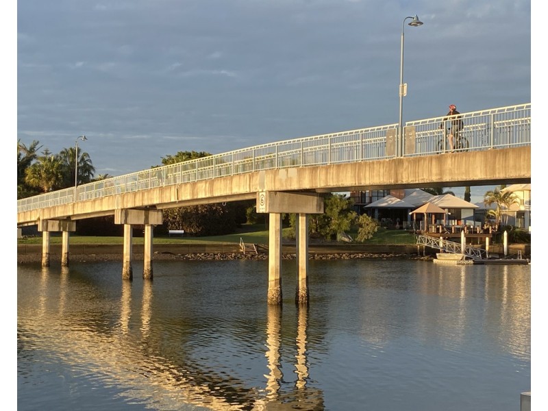 40/57 Grand Parade, Kawana Island QLD 4575